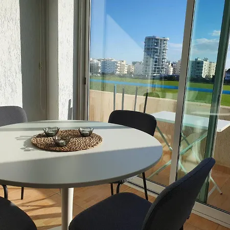 Open Views شقة