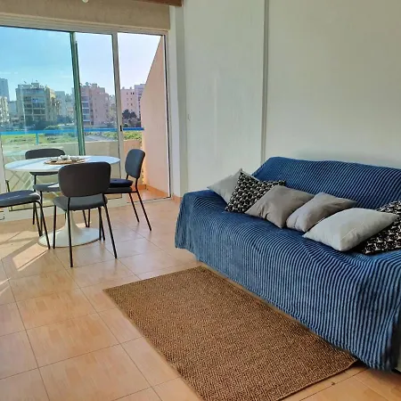 Open Views Apartment *